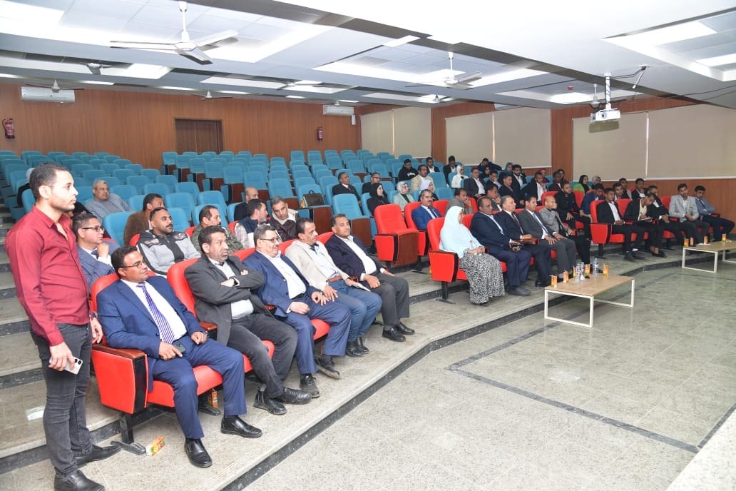 1887be8a f886 4382 b886 8244bc6ef165 هندسة القاهرة مركز الاخصائيين الاجتماعيين والنفسيين بجامعة الوادى الجديد يواصل تنظيم ندوات الدعم النفسى والاجتماعى لطلاب المدارس الثانوية موقع في الجامعة