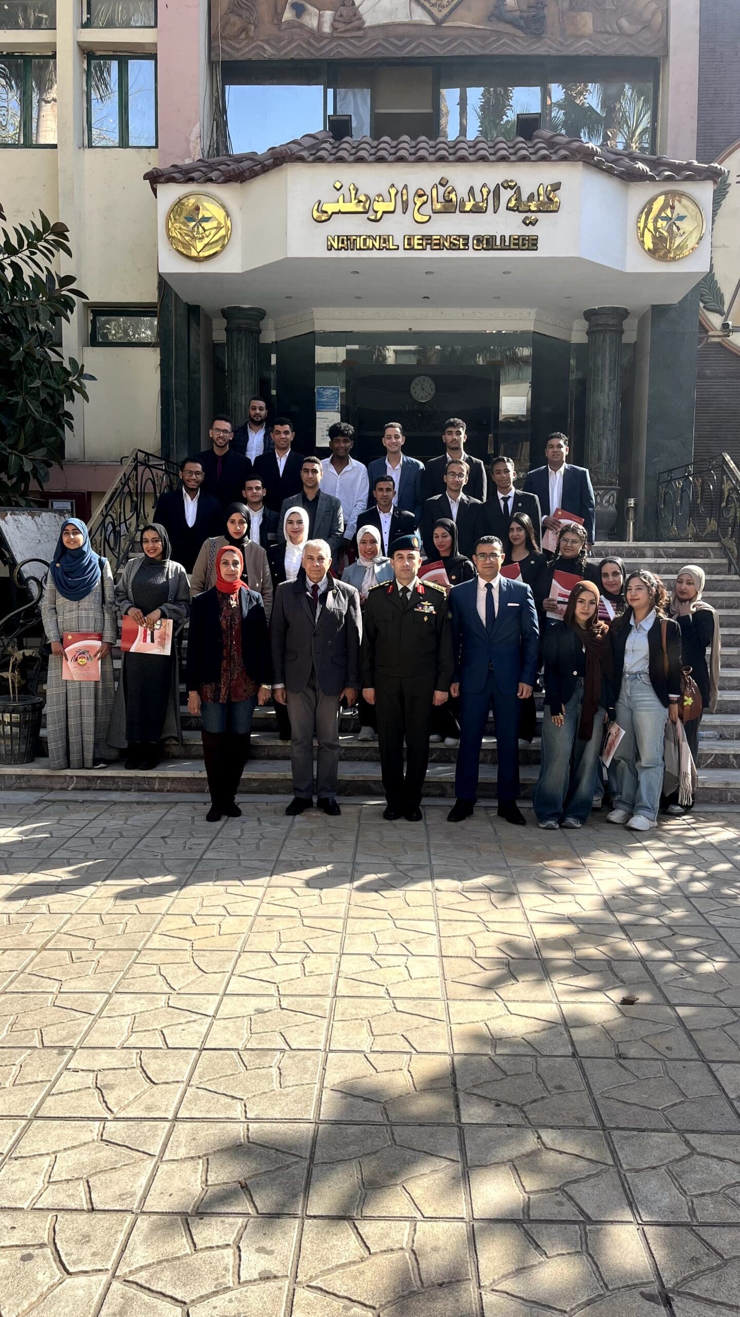 63342791 344d 4ad0 a6e3 3bae06d8a8b4 scaled جامعة الإسماعيلية الجديدة تكريم خريجي الدفعة الأولى من طلاب جامعة الإسماعيلية الجديدة الأهلية .. بدورة "الإستراتيجية والأمن القومي" موقع في الجامعة