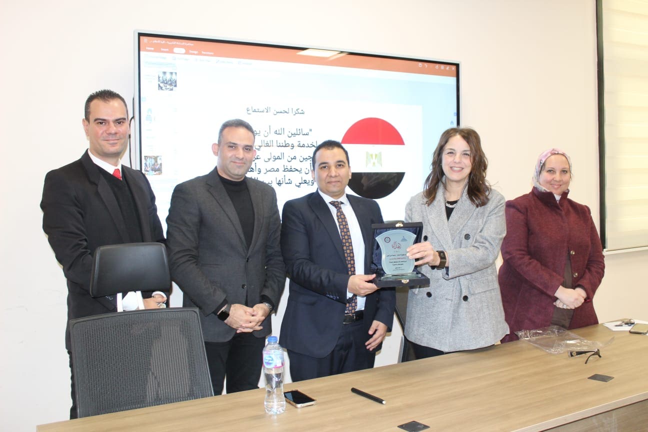 669767dd 5560 46f5 bf46 5d8a513a133a جامعة عين شمس جامعة عين شمس تنظم ندوة لتنمية الوعى القانونى لمنسوبي كلية الإعلام بالتعاون بين كليتى الحقوق والإعلام موقع في الجامعة