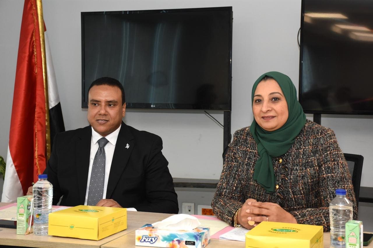 مجلس مركز الاستشارات المالية بجامعة عين شمس يعقد جلسته الختامية للعام 2024 برئاسة نائب رئيس الجامعة 1 86cdba1b ce5c 46f2 af88 0ccf7777a7a6 جامعة عين شمس مجلس مركز الاستشارات المالية بجامعة عين شمس يعقد جلسته الختامية للعام 2024 برئاسة نائب رئيس الجامعة موقع في الجامعة