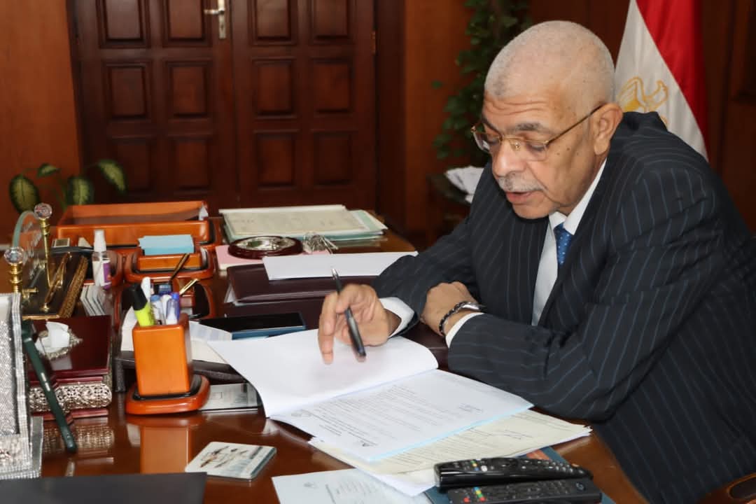 رئيس جامعة المنوفية يعقد اجتماع لجنة البحوث العلمية "أون لاين" 1 FB IMG 1733135238714 المنوفية رئيس جامعة المنوفية يعقد اجتماع لجنة البحوث العلمية "أون لاين" موقع في الجامعة