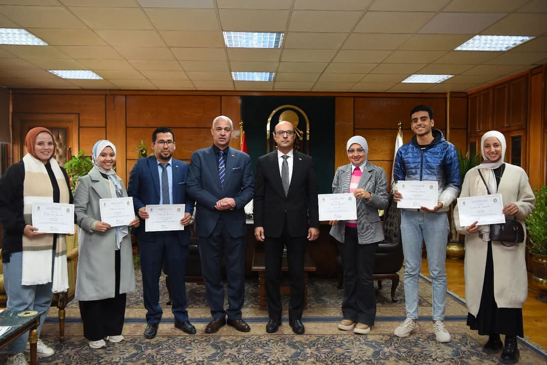 FB IMG 1735320140395 وظيفة طلاب التربية النوعية أسيوط يشاركون بمشروع بحثي عن "دور الموسيقى في تعزيز الوعي البيئي" بدبي موقع في الجامعة