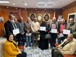 صور.. وكيل التعليم بمطروح تكرم مديري الإدارات: مخلصين للعمل 2 لجهودهم خلال الفترة الماضية.. وكيل التعليم بمطروح تكرم مديري الادارات