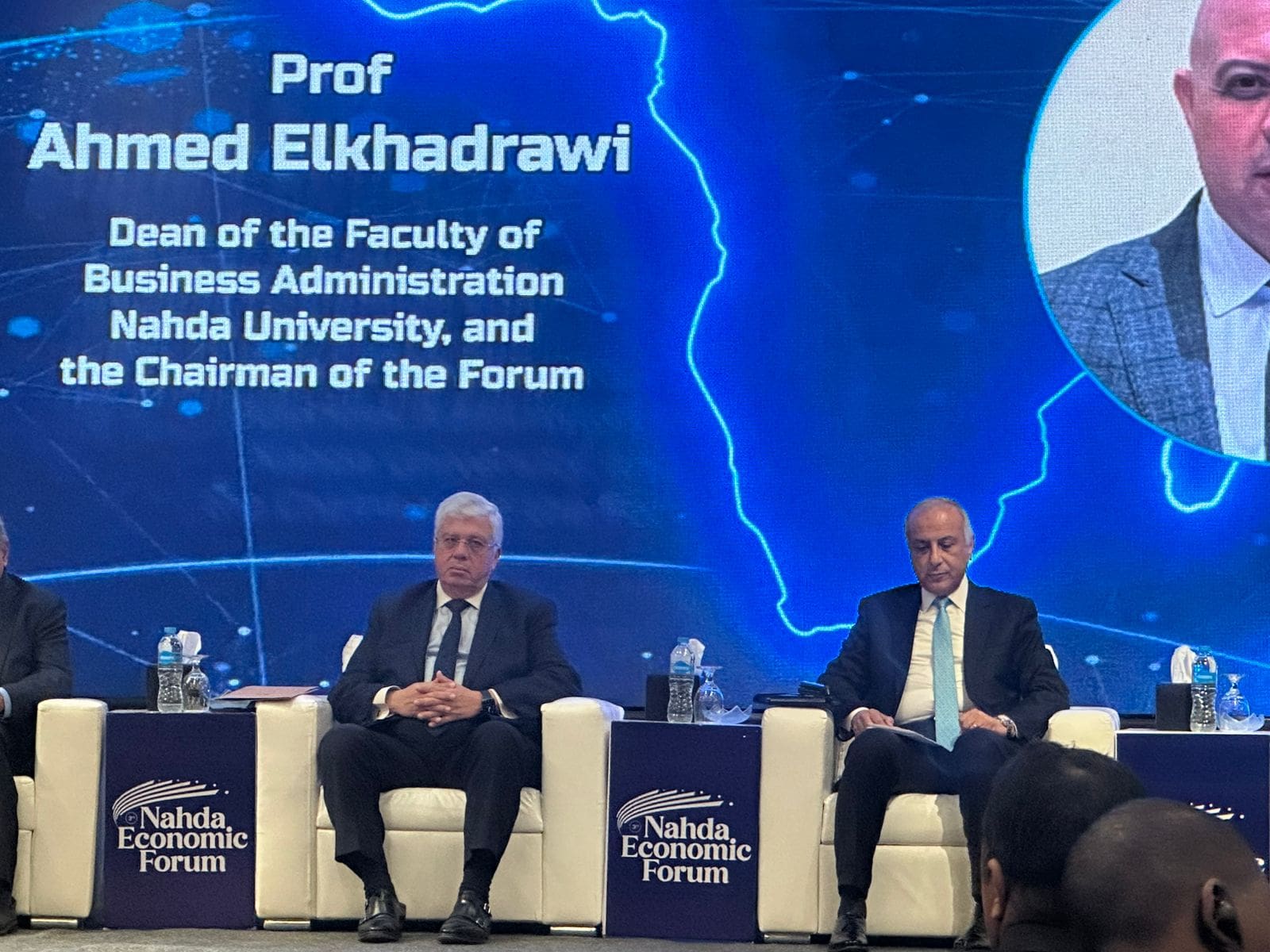 IMG 20241222 WA0063 استمرار العمل عن بُعد يوم الأحد طوال مايو 2026 الدكتور حسام الملاحي: جامعة النهضة تجمع بين نخبة من القيادات الدولية والحكومية والاقتصادين موقع في الجامعة