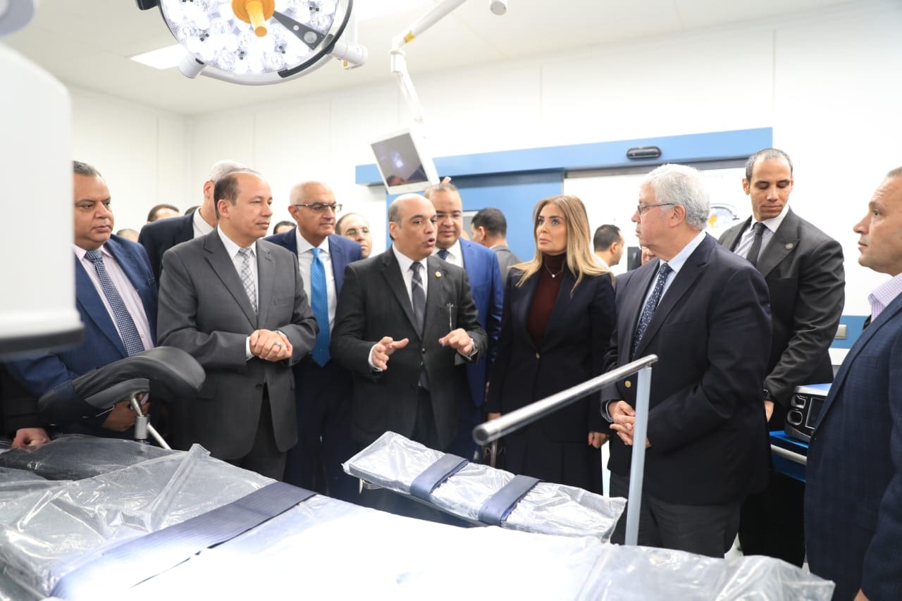 وزير التعليم العالي ورئيس جامعة المنصورة يفتتحان مركز زراعة الكبد بجامعة المنصورة 1 IMG 20241226 WA0067 وزير وزير التعليم العالي ورئيس جامعة المنصورة يفتتحان مركز زراعة الكبد بجامعة المنصورة موقع في الجامعة