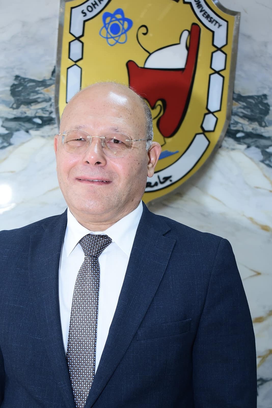 الدكتور حسان النعماني، رئيس الجامعة جامعة سوهاج جامعة سوهاج تعلن تأجيل احتفالية اليوبيل الذهبي لكلية الآداب تماشياً مع خطة الدولة لترشيد الإنفاق موقع في الجامعة