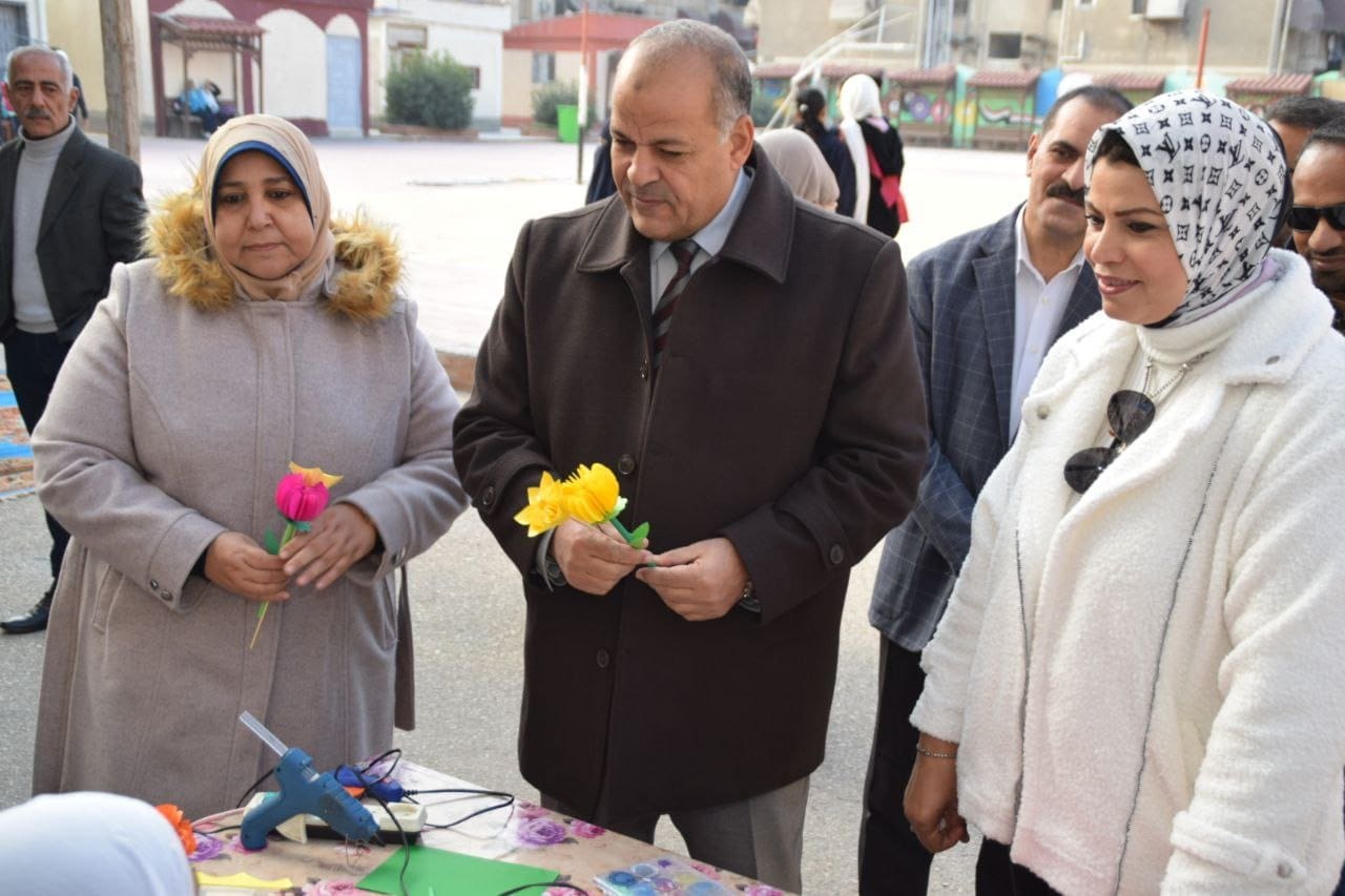 العيد القومي مديرية بورسعيد قائمة المحظورات بامتحانات مدارس بورسعيد الغرباوي يشهد احتفالية مدرسة المروة الإعدادية للبنات بعيد بورسعيد القومى- صور موقع في الجامعة