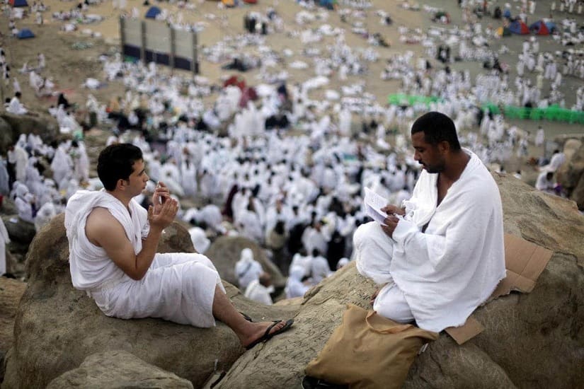 للعاملين بالمدارس والجامعات.. رابط التقديم في حج الجمعيات الأهلية 1446هـ- 2025م 1 الحج تصعيد عرفات مناسك الحج