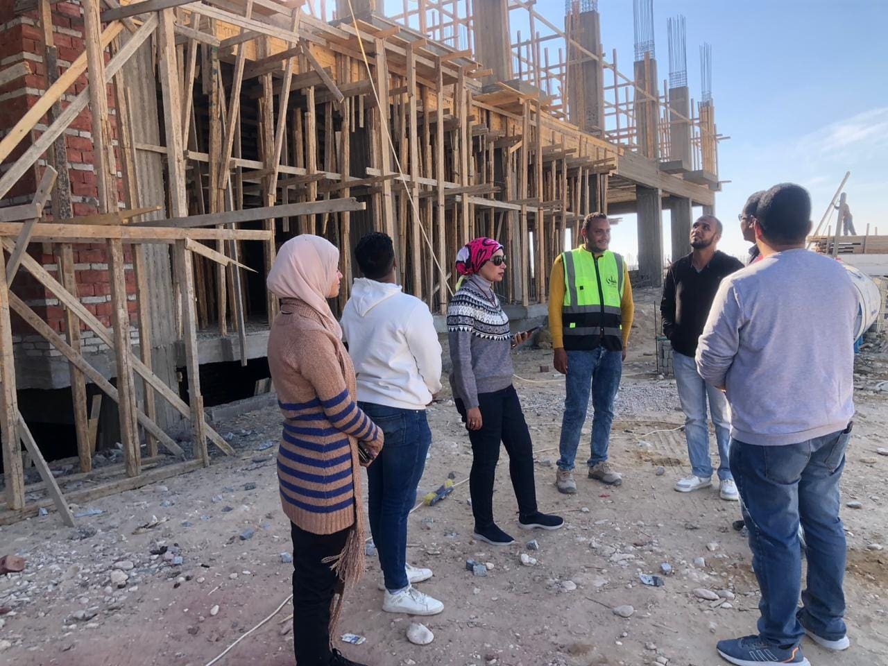 تعليمات من رئيس جامعة الأقصر لإنشاء مدينة طيبة وجميع احتياجات الجامعة 1 رئيس جامعة الأقصر رئيس جامعة الأقصر تعليمات من رئيس جامعة الأقصر لإنشاء مدينة طيبة وجميع احتياجات الجامعة موقع في الجامعة