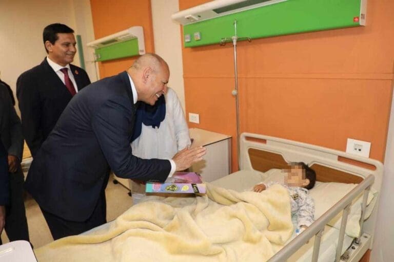 محافظة القاهرة: توزيع ملابس شتوية على أطفال مستشفي أبوالريش ضمن مبادرة شتاء دافئ بالسيدة زينب 19 محافظ القاهرة مستشفى الدعاة محافظة القاهرة: توزيع ملابس شتوية على أطفال مستشفي أبوالريش ضمن مبادرة شتاء دافئ بالسيدة زينب موقع في الجامعة