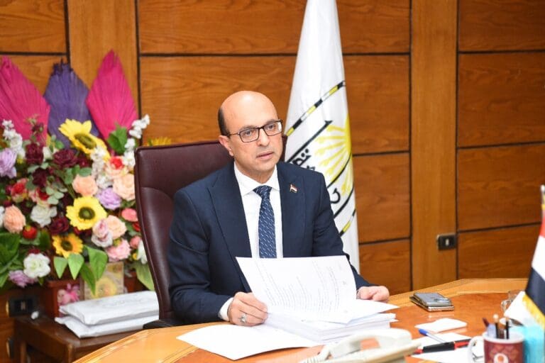 الدكتور المنشاوي يرأس اجتماع اللجنة العليا للإشراف على الصناديق الخاصة والوحدات ذات الطابع الخاص في جامعة أسيوط 11 0a3ba003 e8fb 495f 8568 039f23be4951 وزير الثقافة الدكتور المنشاوي يرأس اجتماع اللجنة العليا للإشراف على الصناديق الخاصة والوحدات ذات الطابع الخاص في جامعة أسيوط موقع في الجامعة