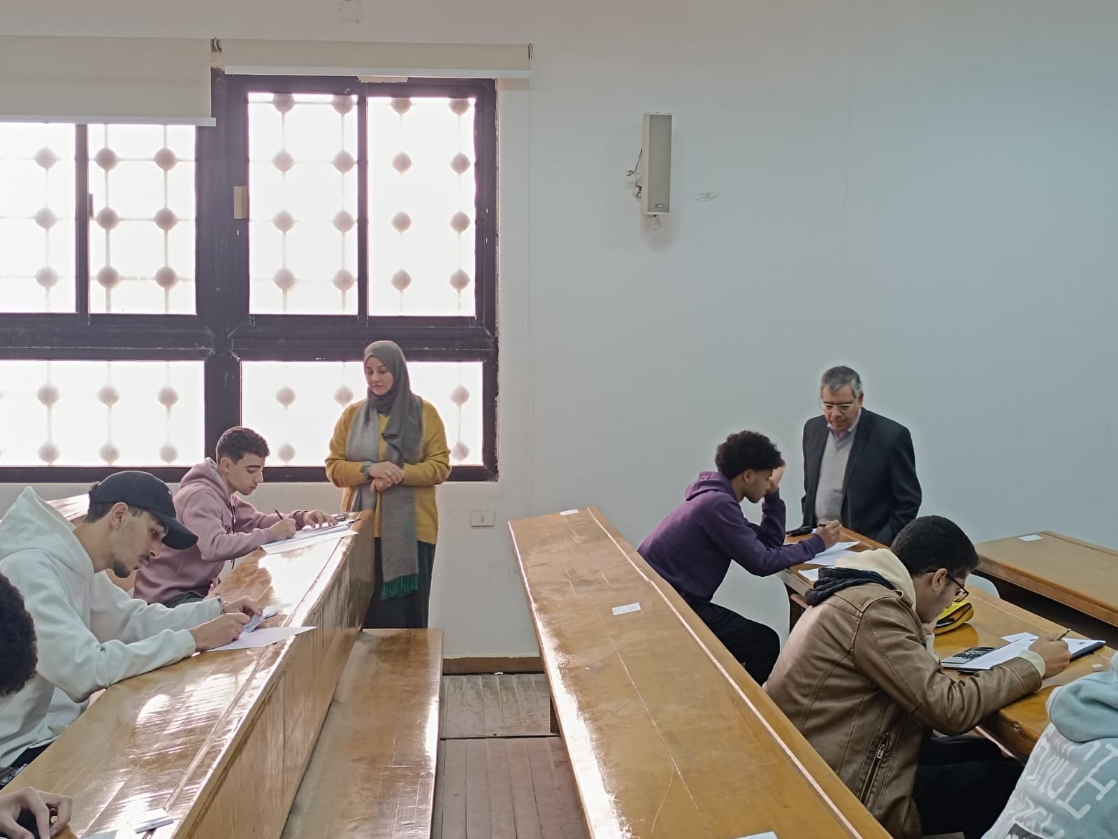 11d1b78b e761 4495 946e c5c1a91dcf3c امتحانات 1980 طالب وطالبة يؤدون امتحانات الفصل الدراسي الأول بكلية الهندسة بجامعة قناة السويس موقع في الجامعة