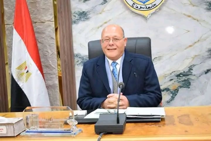 رئيس جامعة سوهاج: المدن الجامعية ليست للسكن فقط بل وممارسة جميع الأنشطة الطلابية 1 1735923260761 رئيس رئيس جامعة سوهاج: المدن الجامعية ليست للسكن فقط بل وممارسة جميع الأنشطة الطلابية موقع في الجامعة