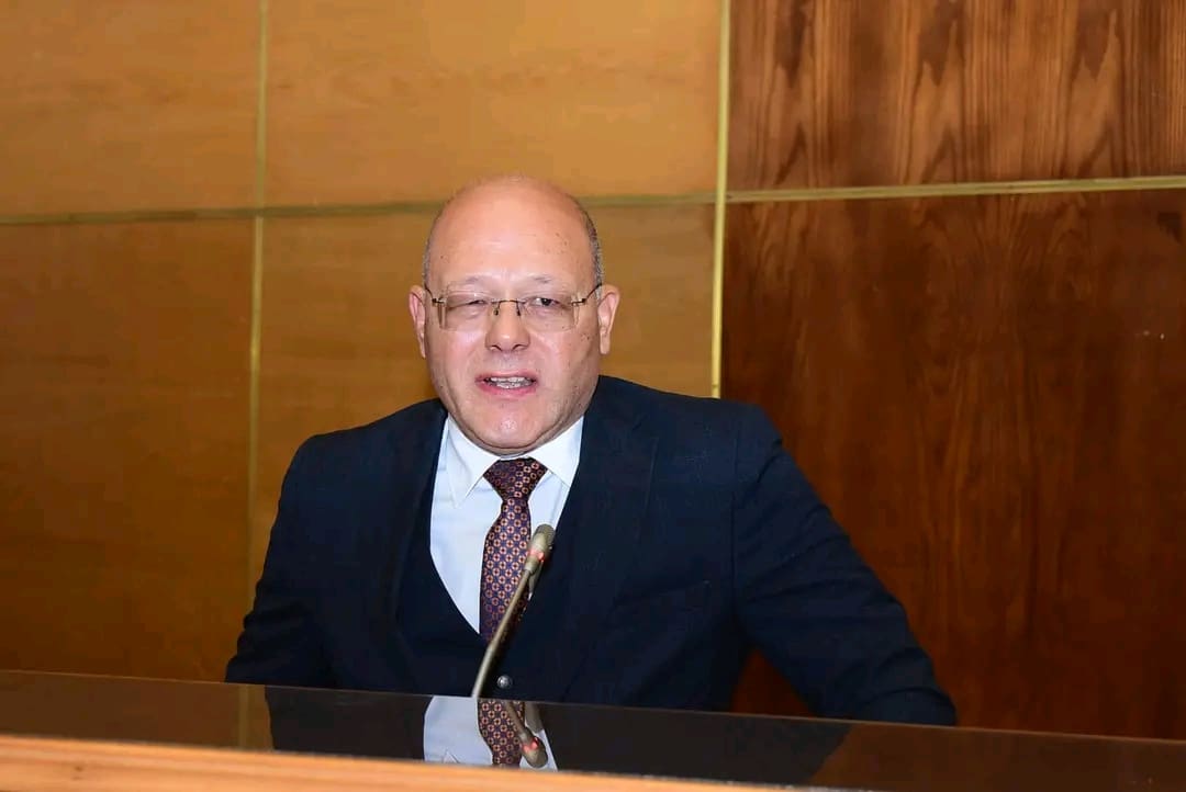 رئيس جامعة سوهاج خلال ندوة محاربة الشائعات: ننظم ذلك لتوعية الشباب ومحاربة الأفكار الهدامة 1 1736192761210 رئيس رئيس جامعة سوهاج خلال ندوة محاربة الشائعات: ننظم ذلك لتوعية الشباب ومحاربة الأفكار الهدامة موقع في الجامعة