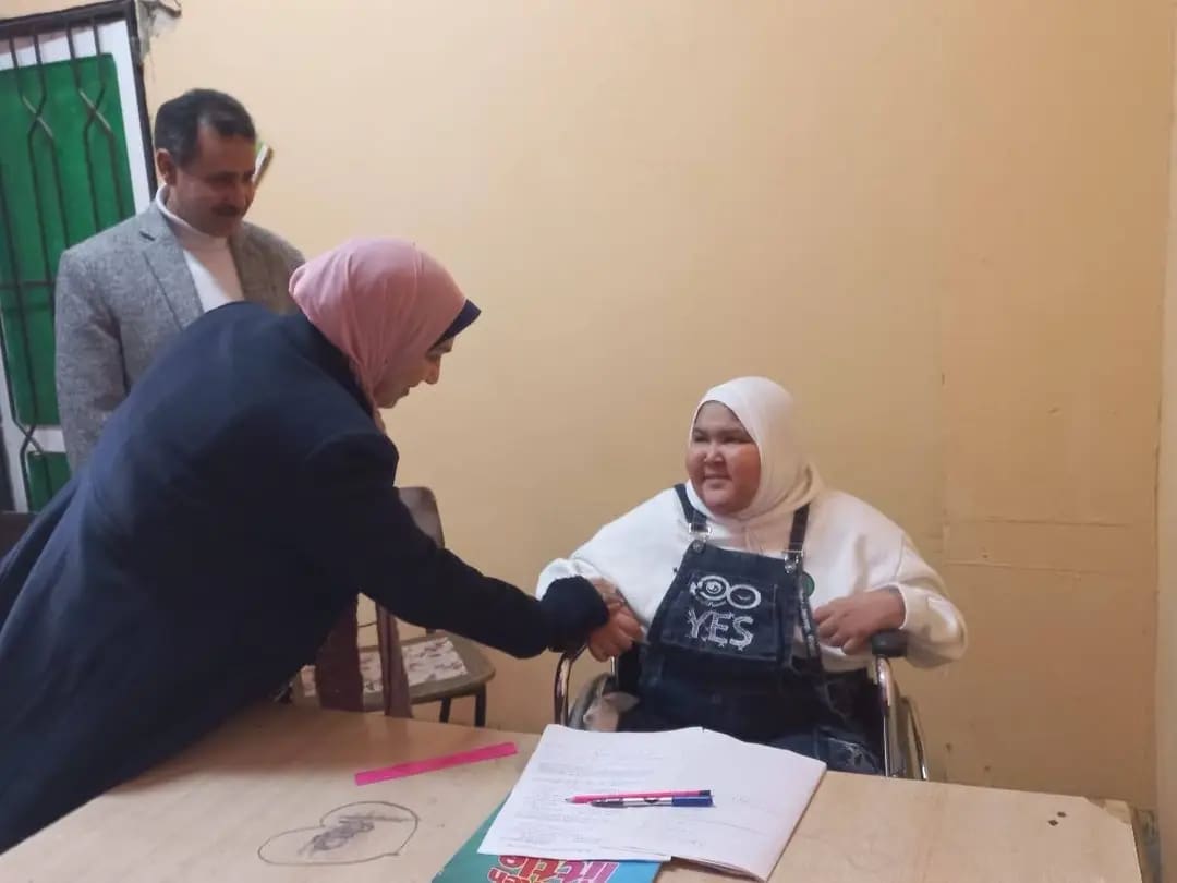 1736599242432 وكيل التعليم بالجيزة وكيل التعليم بالجيزة تتفقد بعض اللجان بإدارات الدقي والعمرانية.. وتوجه بـ 8 تشديدات موقع في الجامعة