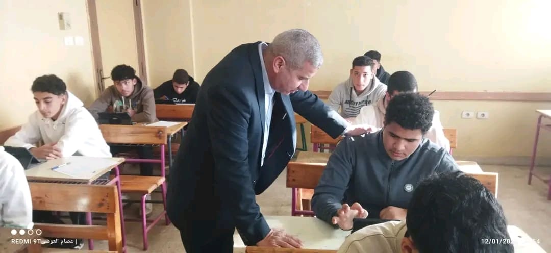 للاطمئنان على الامتحانات وجاهزية التابلت.. وكيل تعليم الشرقية يتجول بين الطلاب 1 1736675775632 تعليم للاطمئنان على الامتحانات وجاهزية التابلت.. وكيل تعليم الشرقية يتجول بين الطلاب موقع في الجامعة
