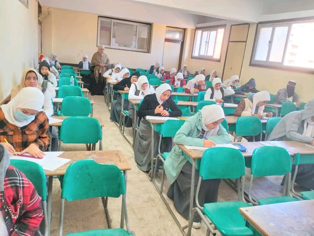 انتظام امتحانات الفصل الدراسي الأول بالبحيرة فى يومها الثاني 1 1736684483741 الفصل الدراسي الأول انتظام امتحانات الفصل الدراسي الأول بالبحيرة فى يومها الثاني موقع في الجامعة