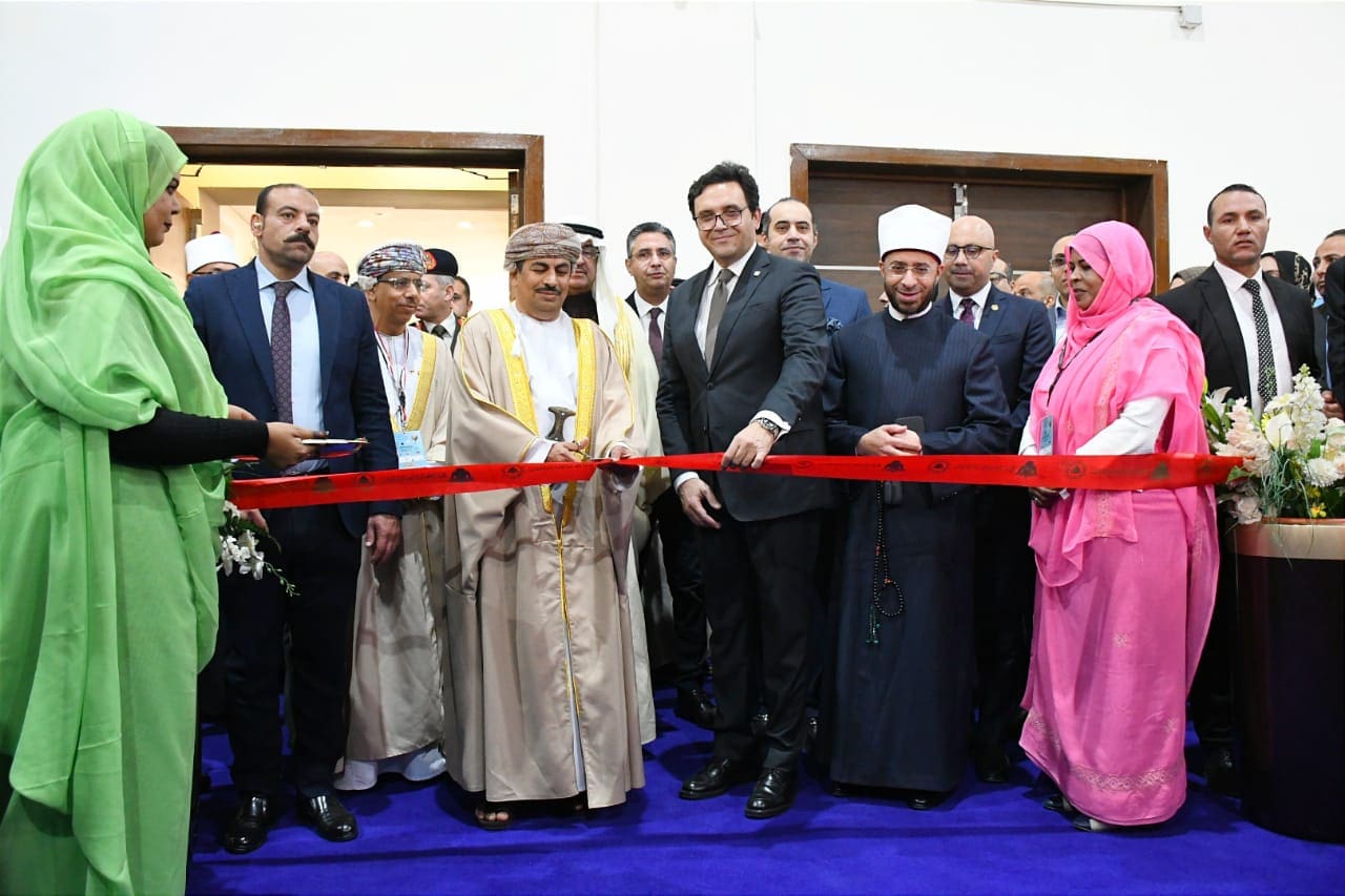 84a8c7c3 ac32 443e ba85 21f08dfb8b43 جامعة الأزهر وزير الأوقاف خلال افتتاح معرض الكتاب: مصر ستظل دائمًا مركزًا للعلم والفكر موقع في الجامعة