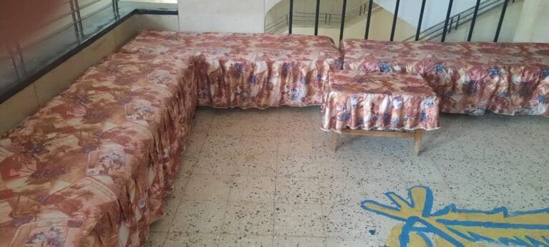 أنتجوا كنب بلدي.. شاهد قطاع المدن بأسيوط يُبدع في إعادة تدوير المخلفات الصلب 6 FB IMG 1735990427148 عين شمس أنتجوا كنب بلدي.. شاهد قطاع المدن بأسيوط يُبدع في إعادة تدوير المخلفات الصلب موقع في الجامعة