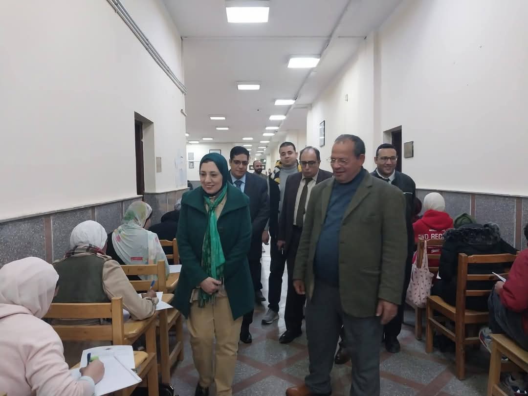 نائب رئيس جامعة بنها تتفقد امتحانات الدراسات العليا بكلية الحقوق 1 FB IMG 1736422918248 جامعة بنها نائب رئيس جامعة بنها تتفقد امتحانات الدراسات العليا بكلية الحقوق موقع في الجامعة