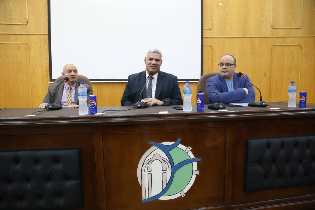 FB IMG 1737047142503 جامعة الفيوم جامعة الفيوم: مع مسئولي الدراسات العليا والشئون المالية بكليات الجامعة ومعاهدها موقع في الجامعة