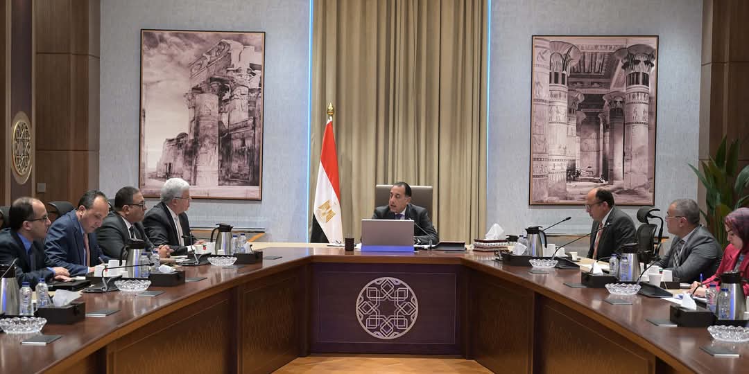 FB IMG 1737285896831 جامعة برئاسة رئيس الوزراء.. استعراض خطة تطوير مستشفيات "قصر العيني".. وأرض جديدة لتوسعات "جامعة حلوان" موقع في الجامعة