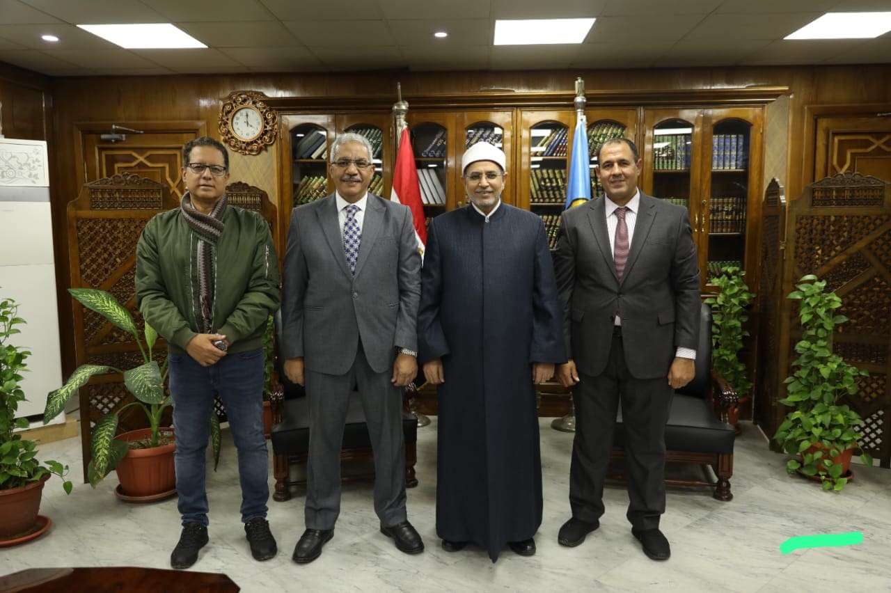 IMG 20250102 WA0067 جامعة الأزهر جامعة الأزهر تتيح مجلاتها العلمية رقميًّا خدمة للباحثين في أنحاء العالم موقع في الجامعة