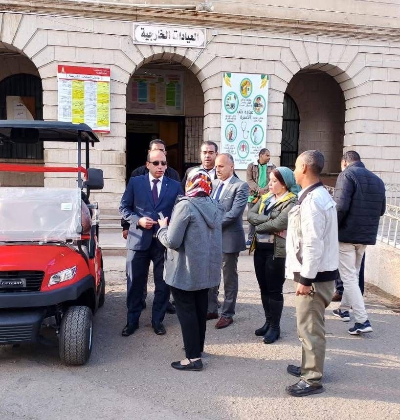 IMG 3940 جامعة المنيا عميد قصر العينى يتفقد العيادات الخارجية ويوجه بتفعيل خدمة الحجز "أون لاين " موقع في الجامعة