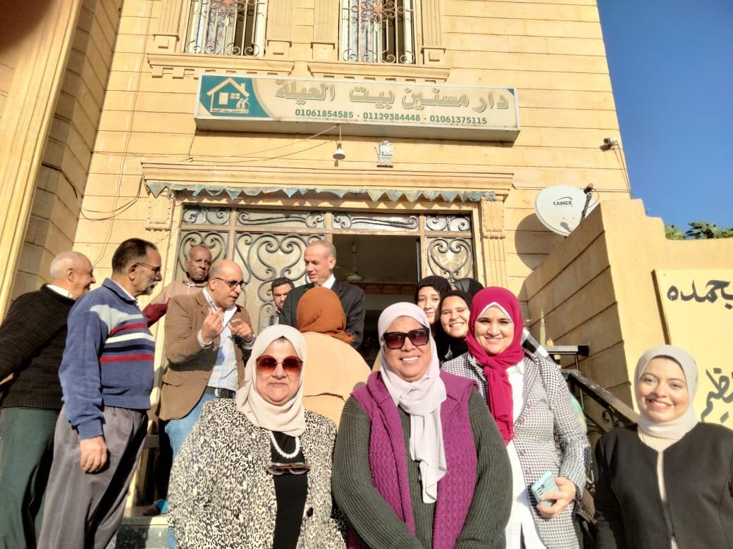 afda706f 219d 4e9d a0c8 3a27c3bdf533 زيارة طلاب زراعة القاهرة لدار مسنين جامعة القاهرة تنظم زيارة لدار المسنين "بيت العيلة" بمركز البدرشين بمحافظة الجيزة موقع في الجامعة
