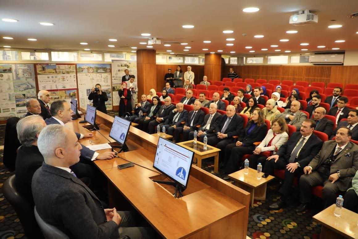 b5cf046a 6710 412f a1db 3e31792cfa65 تعاون هندسة عين شمس تنظم جلسة نقاشية لعرض مشروعات الطلاب لتطوير مربع الوزارات بوسط البلد موقع في الجامعة
