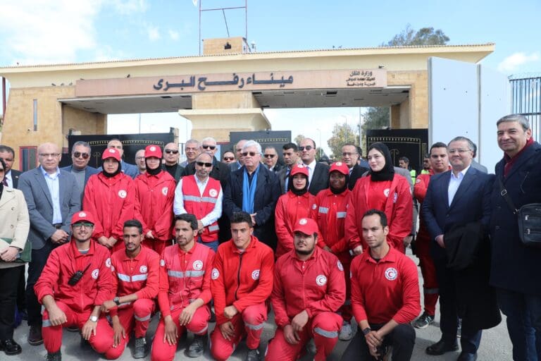 وزير التعليم العالى يعلن من معبر رفح جاهزية المستشفيات الجامعية لاستقبال مصابى غزة وعلاجهم 12 bbd8e6f5 09d0 489e bcd1 344bc5861ba7 سوهاج وزير التعليم العالى يعلن من معبر رفح جاهزية المستشفيات الجامعية لاستقبال مصابى غزة وعلاجهم موقع في الجامعة
