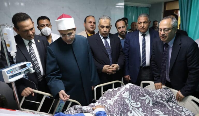 رئيس جامعة الأزهر يتفقد مستشفى سيد جلال الجامعي ويتابع الخدمات الصحية المقدمة للمواطنين 22 d6b92919 fc7d 4e02 bc5d 72009a95f01e قصر العينى رئيس جامعة الأزهر يتفقد مستشفى سيد جلال الجامعي ويتابع الخدمات الصحية المقدمة للمواطنين موقع في الجامعة