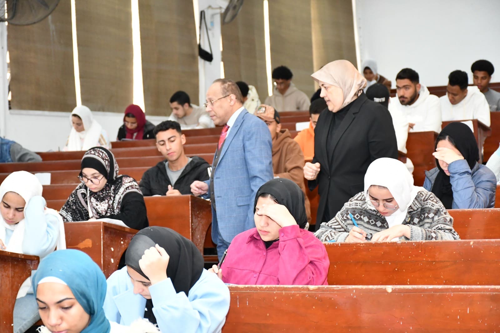 44734 طالب وطالبة يؤدون امتحانات نهاية الفصل الدراسي الأول بجامعة قناة السويس 1 de068a21 a9bb 42fe 84cc d2fd18140cc8 امتحانات 44734 طالب وطالبة يؤدون امتحانات نهاية الفصل الدراسي الأول بجامعة قناة السويس موقع في الجامعة