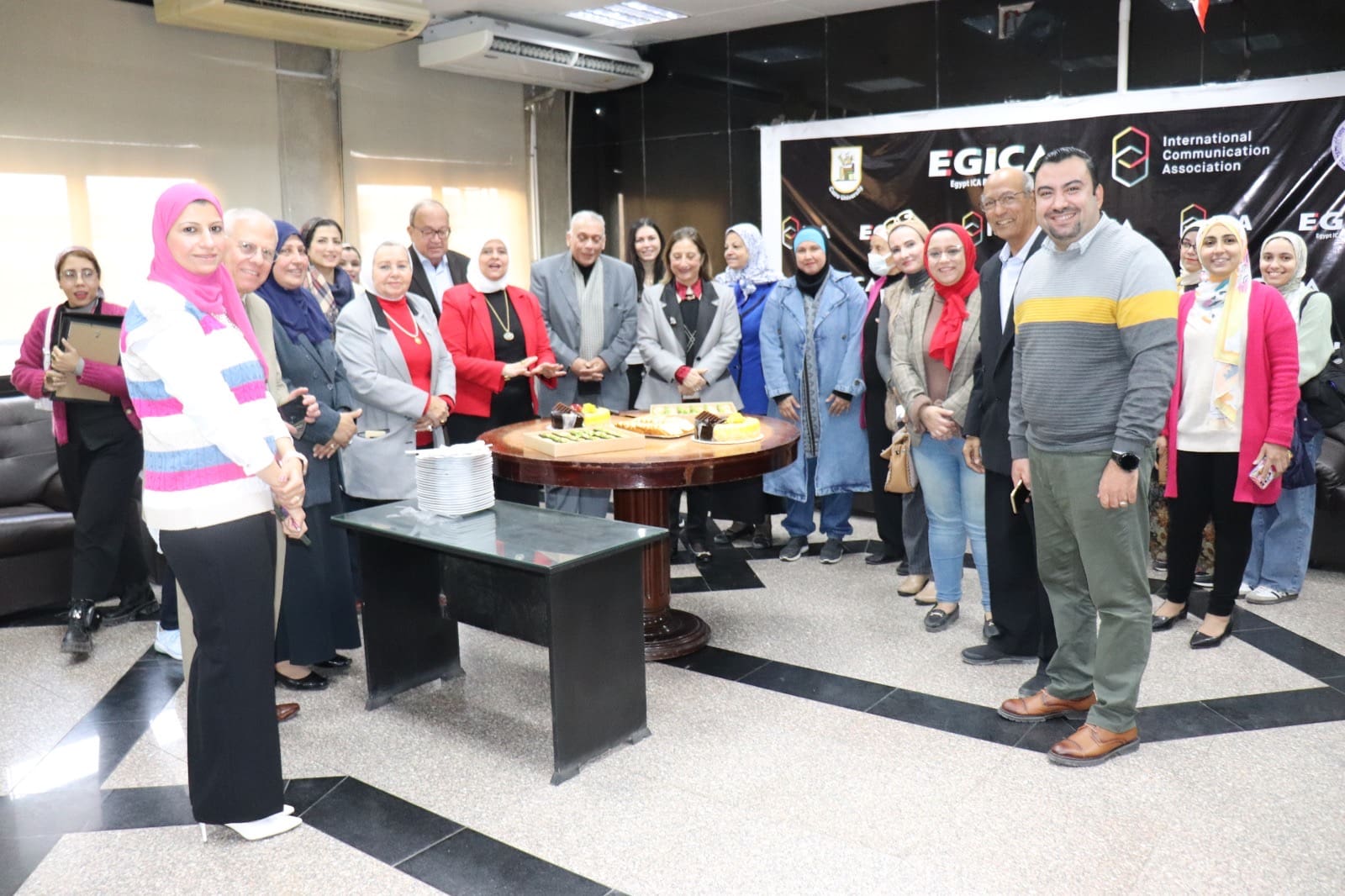 e1879c85 3ef6 4d47 84d7 9547c03ba6f1 إعلام القاهرة قسم الإذاعة والتليفزيون بإعلام القاهرة ينظم احتفالية للدكتور حسن مكاوي لرئاسته قطاع الدراسات الإعلامية موقع في الجامعة