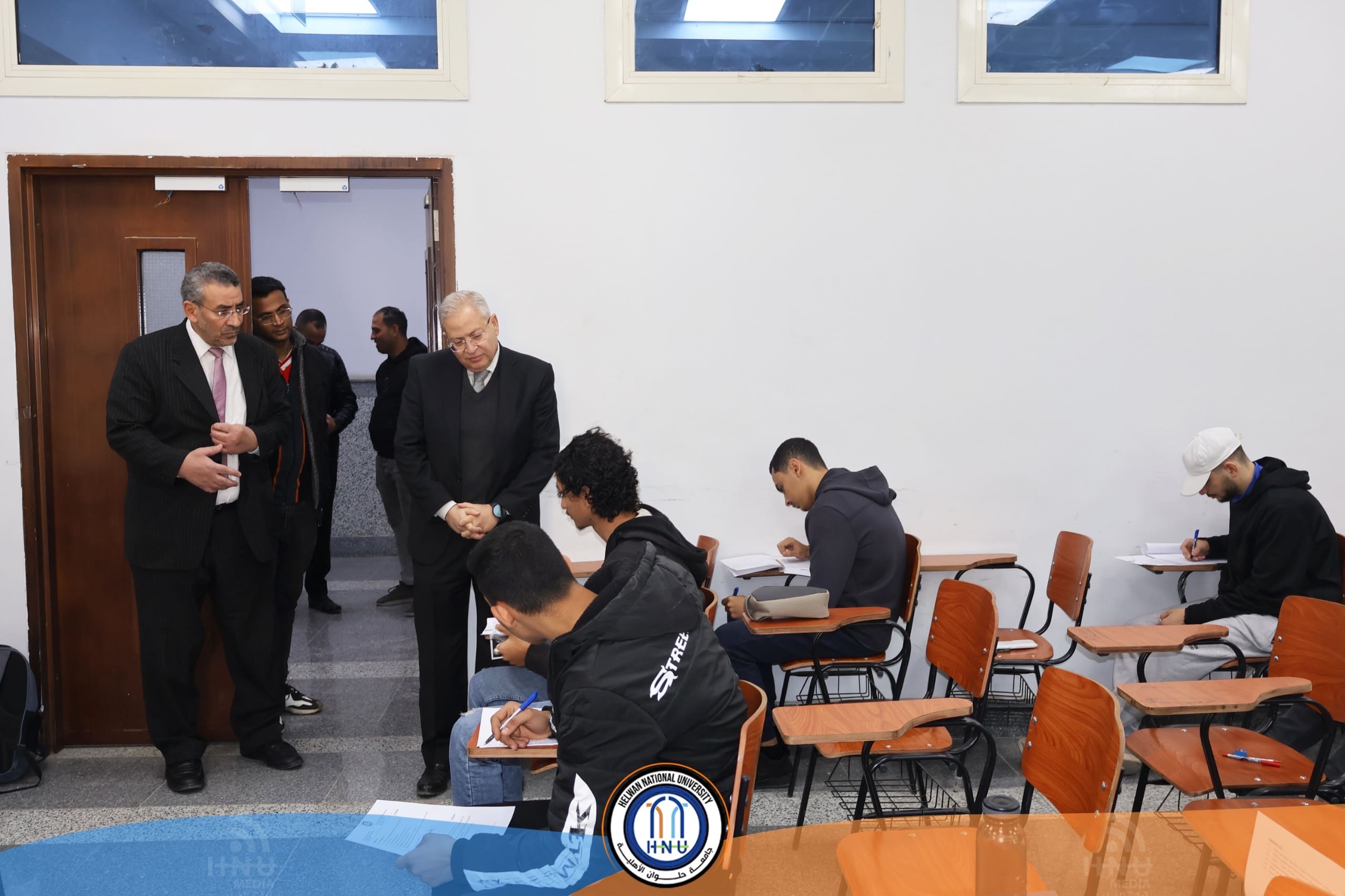 f923d14f a242 4496 813b d82329c8aac6 جامعة قناة السويس نائب رئيس جامعة حلوان الأهلية يتابع سير اختبارات منتصف العام موقع في الجامعة