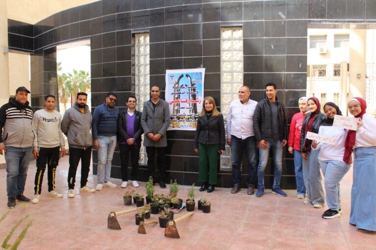 جامعة حلوان تحتفل بيوم البيئة الوطنى تحت شعار مصر خضراء مستدامة نحو اقتصاد دائرى وتحول أخضر عادل 22 fee39b49 d569 4383 8710 ee4d2f2ea478 جناح الأزهر جامعة حلوان تحتفل بيوم البيئة الوطنى تحت شعار مصر خضراء مستدامة نحو اقتصاد دائرى وتحول أخضر عادل موقع في الجامعة