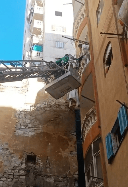 received 9091563100961816 سوهاج للحاق بالامتحان.. الحماية المدنية تستجيب لولي أمر طالب وإنزاله بالسلم الهيدروليكي موقع في الجامعة
