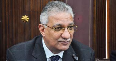 الدكتور أحمد زكي بدر بدر وسرحان وبهجت وخورشيد أعضاء بقطاع الحاسبات بالمجلس الأعلى للجامعات بدر وسرحان وبهجت وخورشيد أعضاء بقطاع الحاسبات بالمجلس الأعلى للجامعات موقع في الجامعة