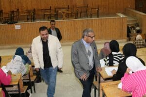 "في الجامعة" يرصد أراء طلاب الفرقة الأولى بإعلام جنوب الوادي: "الامتحان في المتناول" 4 جامعة جنوب الوادي في الجامعة "في الجامعة" يرصد أراء طلاب الفرقة الأولى بإعلام جنوب الوادي: "الامتحان في المتناول" موقع في الجامعة