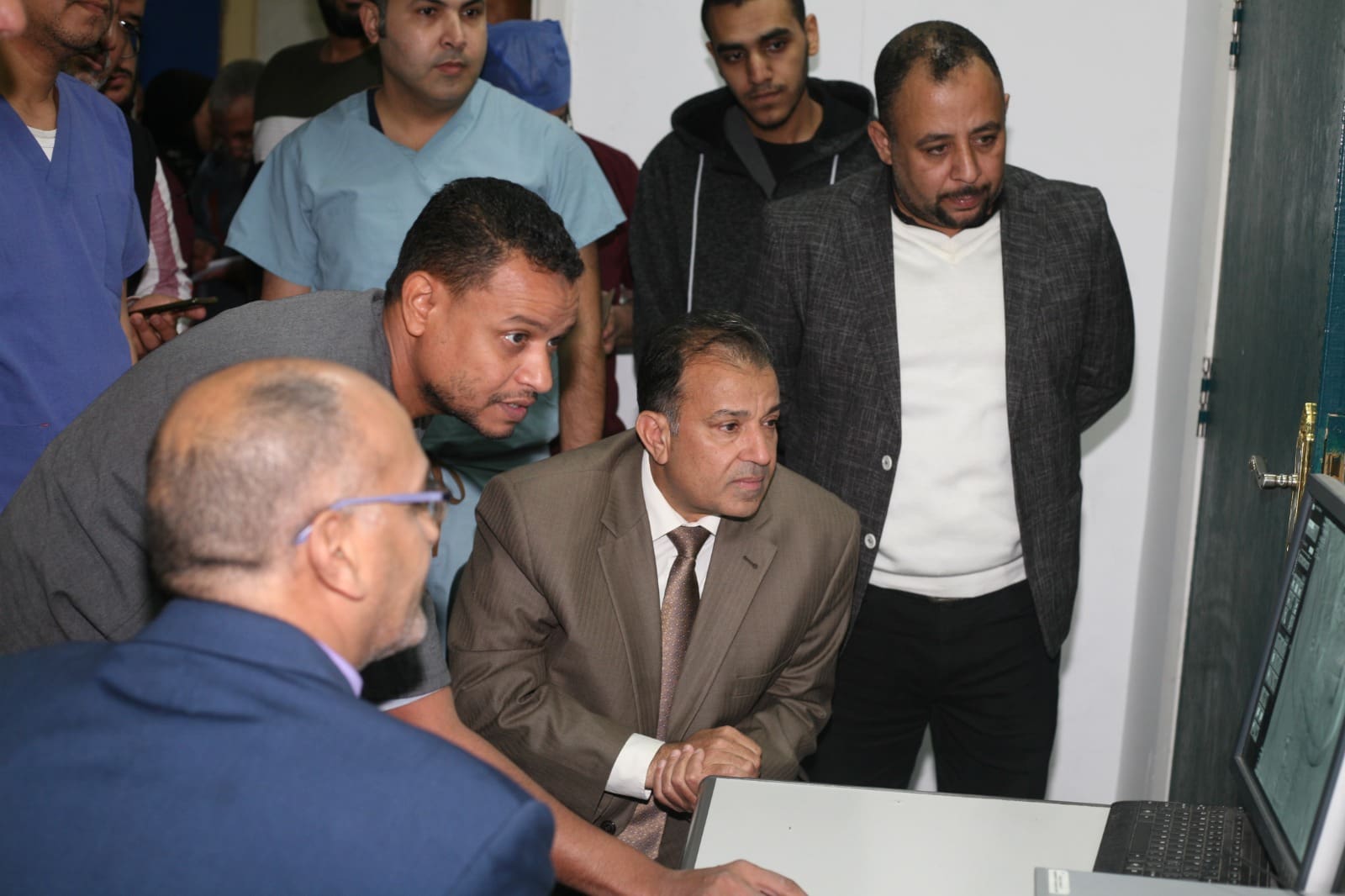 رئيس جامعة جنوب الوادى يشهد ورشة عمل عن إجراء عمليات القسطرة المخية بالمستشفى الجامعي 1 رئيس جامعة جنوب الوادي 1 رئيس جامعة جنوب الوادى رئيس جامعة جنوب الوادى يشهد ورشة عمل عن إجراء عمليات القسطرة المخية بالمستشفى الجامعي موقع في الجامعة
