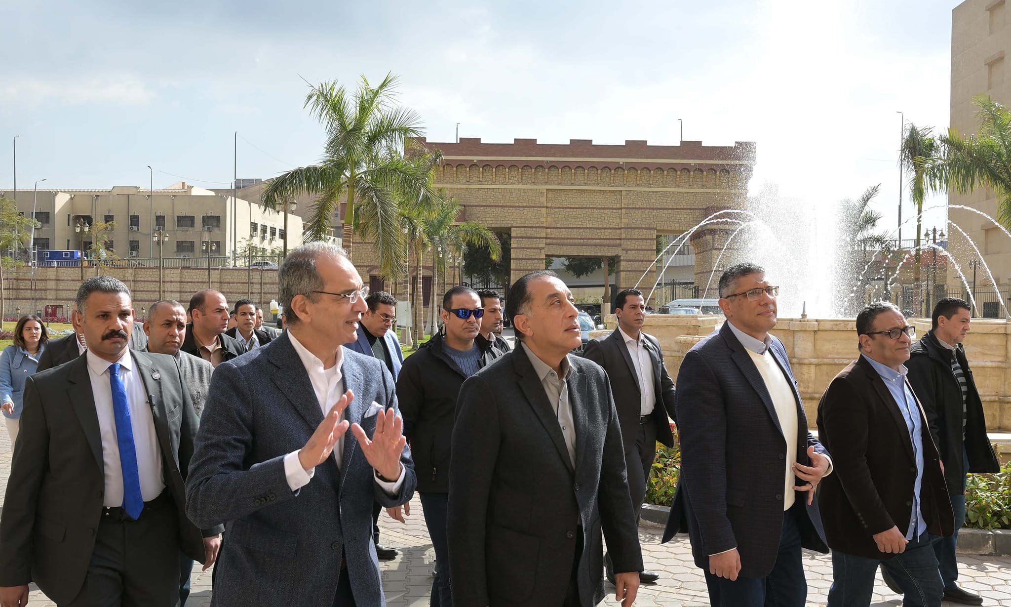 رئيس مجلس الوزراء كريتيفا 1 جامعة حلوان رئيس الوزراء يتفقد مركز إبداع مصر الرقمية "كريتيفا" الجيزة موقع في الجامعة