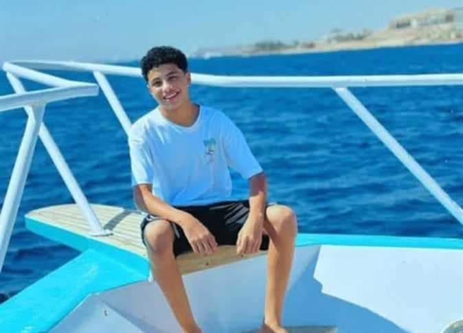 جريمة الغردقة المروعة.. مقتل طالب على يد ثلاثة بالغردقة لهذا السبب 1 طالب جريمة الغردقة المروعة جريمة الغردقة المروعة.. مقتل طالب على يد ثلاثة بالغردقة لهذا السبب موقع في الجامعة