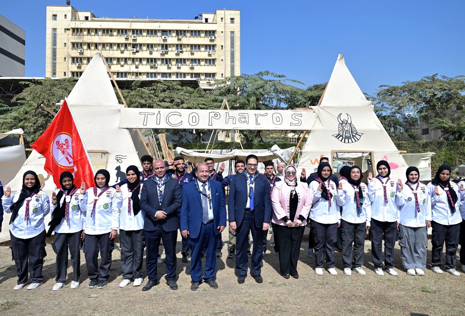 06a0ec6d 430d 4b17 8b7a 20c3a968f539 جامعة القاهرة رئيس جامعة القاهرة يفتتح المهرجان الكشفي والإرشادى لجوالي الجامعة تحت شعار "بداية جديدة .. مستعدون للحياة" موقع في الجامعة