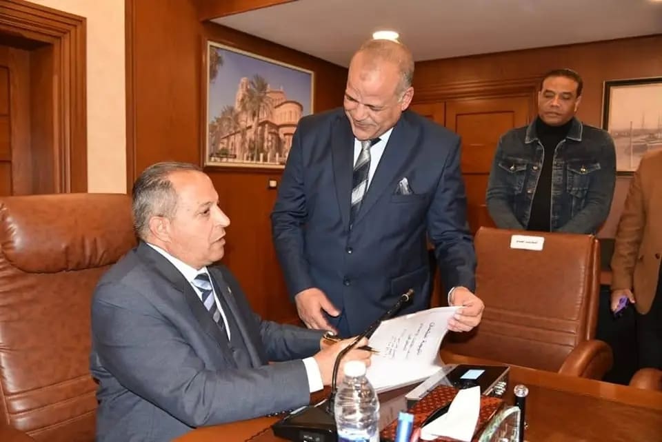 بنسبة نجاح 74.5%.. محافظ بورسعيد يعتمد نتيجة الاعدادية والظهور خلال ساعات 1 1738409547540 بورسعيد بنسبة نجاح 74.5%.. محافظ بورسعيد يعتمد نتيجة الاعدادية والظهور خلال ساعات موقع في الجامعة