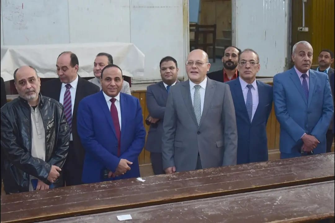 1738416656056 مواد 2410 طالب وطالبة يؤدون امتحانات برامج التعليم المدمج بجامعة سوهاج.. والنعماني يطمئن موقع في الجامعة