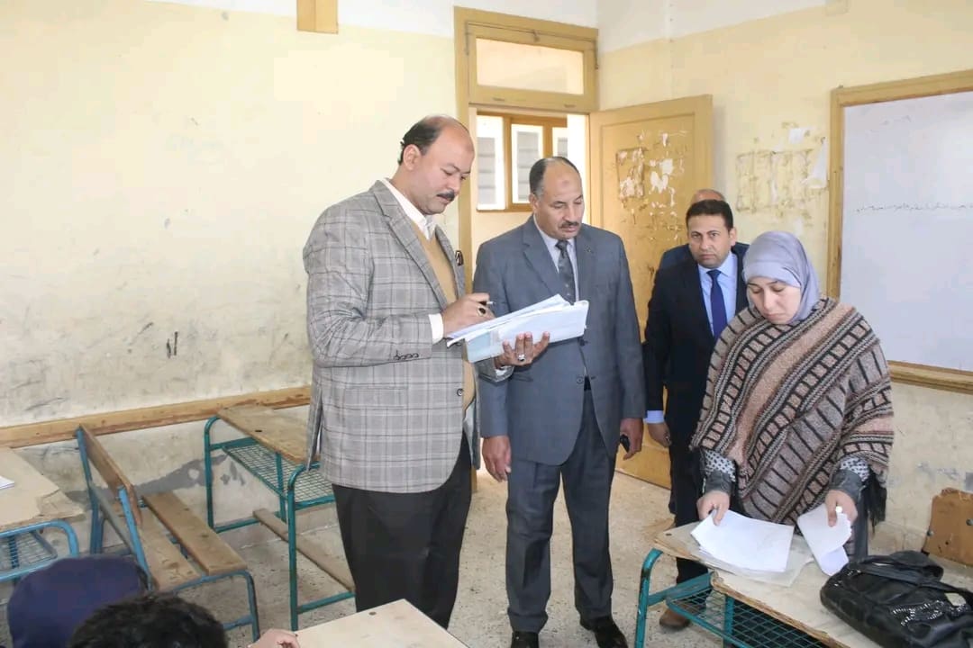 1739107083075 طقس وكيل التعليم بالمنيا يتفقد انتظام سير العملية التعليمية لليوم الثاني موقع في الجامعة