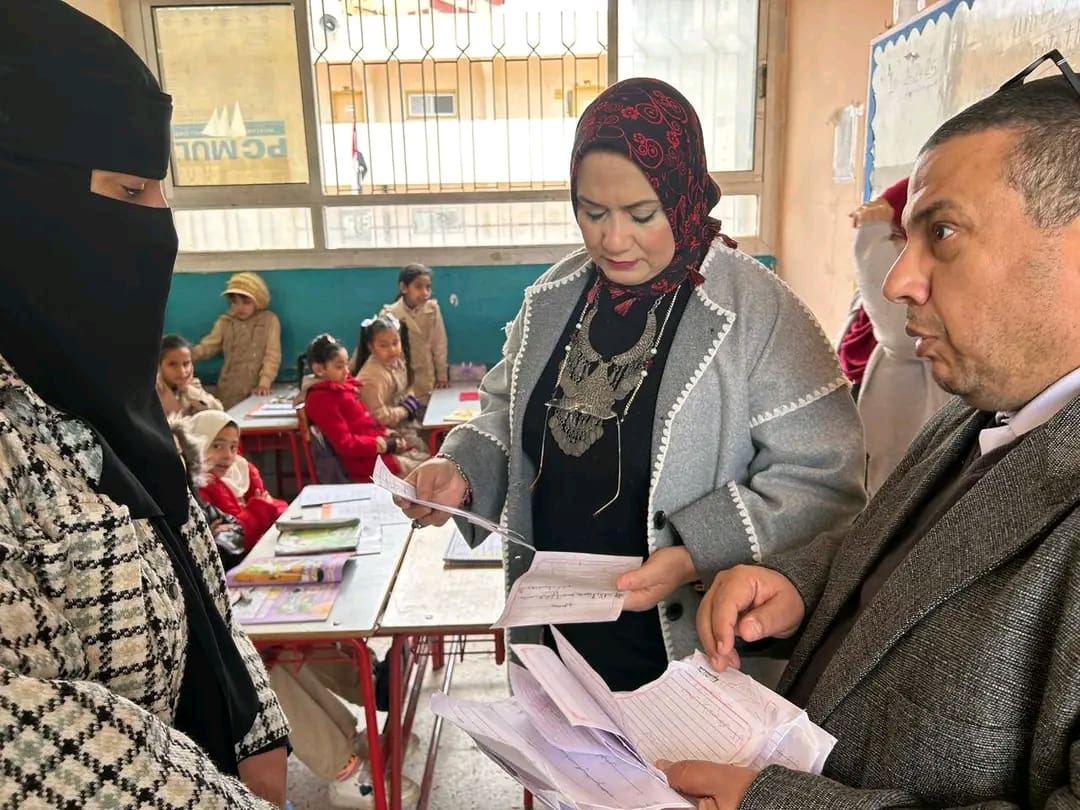 خلال جولة مفاجئة.. مدير تعليم مطروح تشدد وتتابع تطبيق مبادرة مدرستي 1 1739176541539 تعليم خلال جولة مفاجئة.. مدير تعليم مطروح تشدد وتتابع تطبيق مبادرة مدرستي موقع في الجامعة