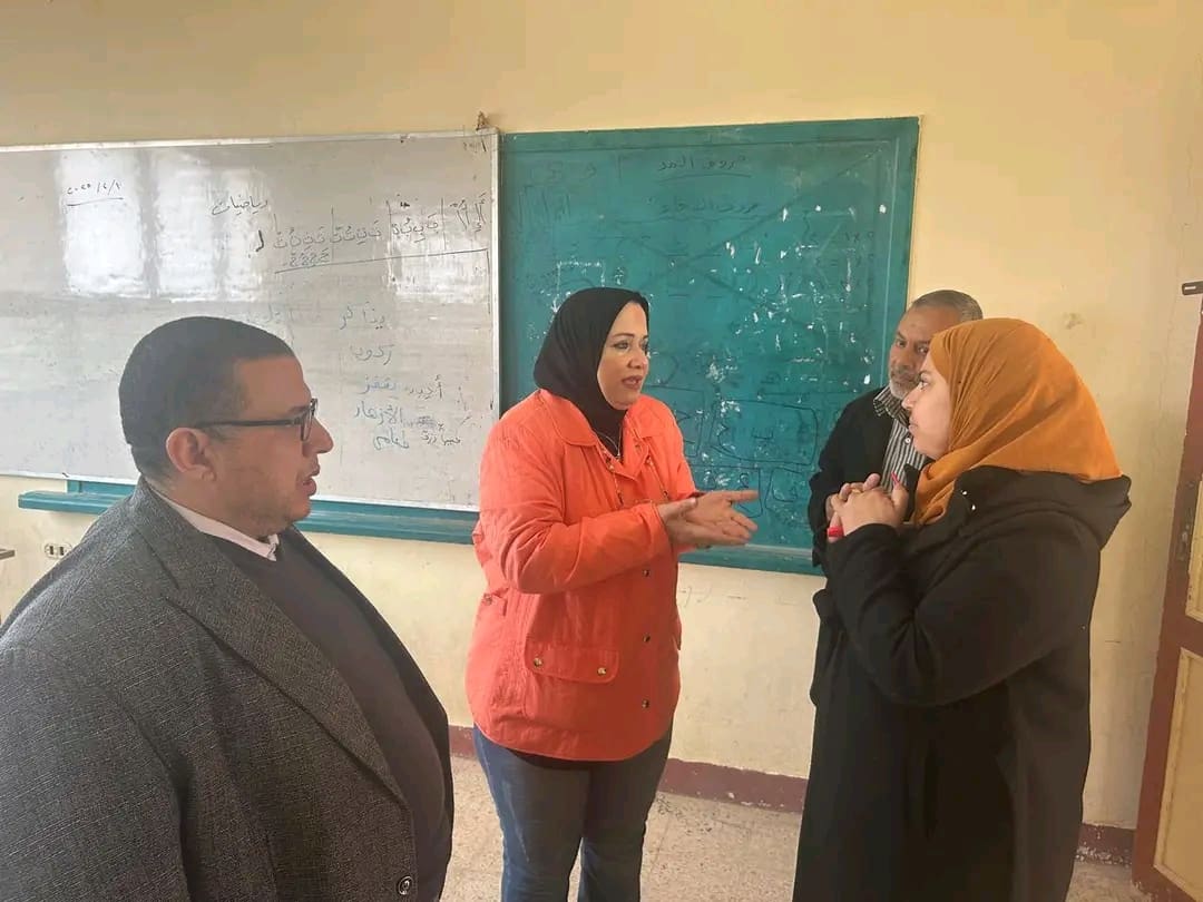 1739282053053 سوهاج خلال زيارة مفاجئة.. إحالة مدير مدرسة "السوينات" مطروح وبعض المعلمين للتحقيق موقع في الجامعة