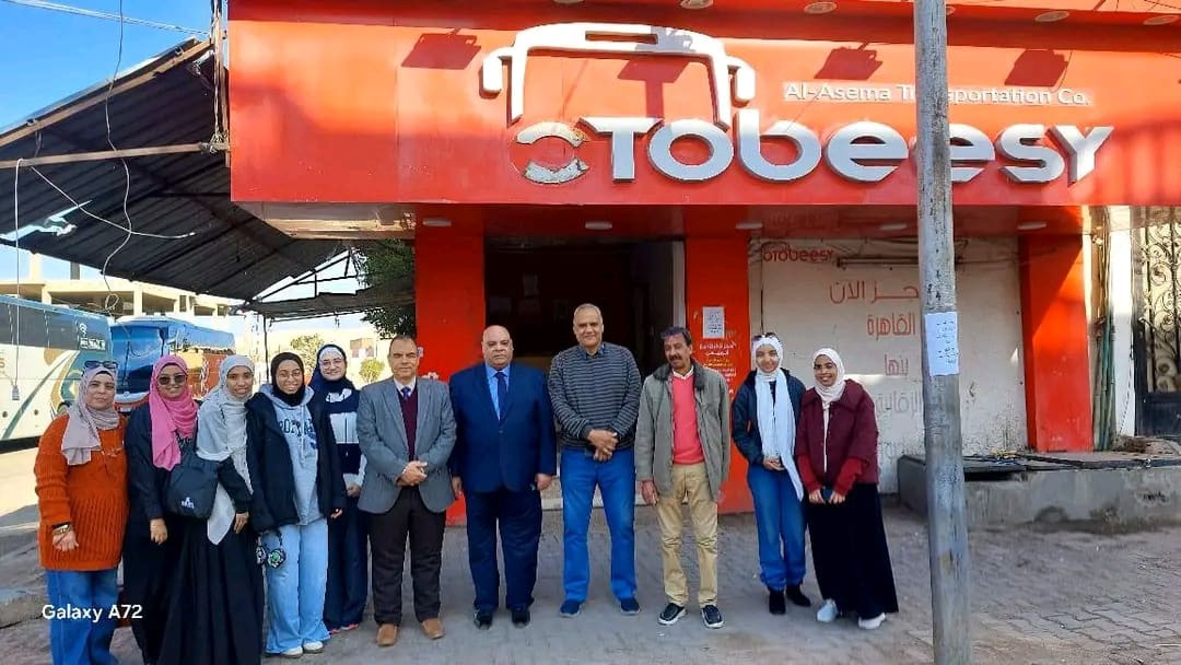 1740214542148 تعليم وكيل تعليم البحر الأحمر يودع الطلاب المشاركين بأوائل الطلبة ويحفزهم موقع في الجامعة
