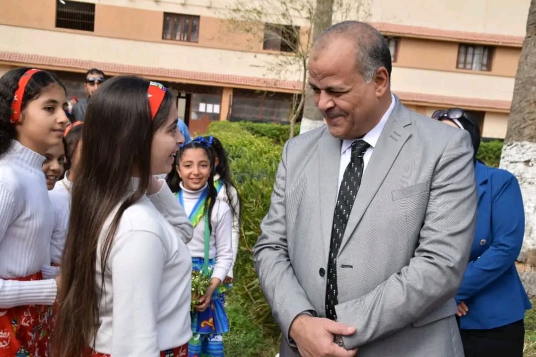 وكيل تعليم بورسعيد يفتتح معرض "أهلا رمضان" للمدرسة المنتجة.. ويؤكد ذلك من صنع الطلاب 1 1740329774142 تعليم بورسعيد وكيل تعليم بورسعيد يفتتح معرض "أهلا رمضان" للمدرسة المنتجة.. ويؤكد ذلك من صنع الطلاب موقع في الجامعة